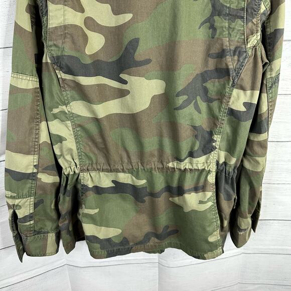 TNA Aritzia Womens size Small Camo Utility Jacket Green Adjustable Waist - Picture 10 of 14
